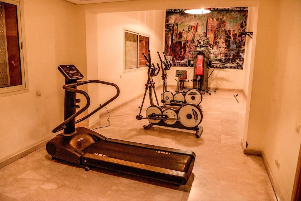 Beautiful, Great Equipped 122 M Holiday Apartment Near Majorelle Garden And Gueliz With Pool Views And A Large Balcony And Terrace มาร์ราเกช ภายนอก รูปภาพ