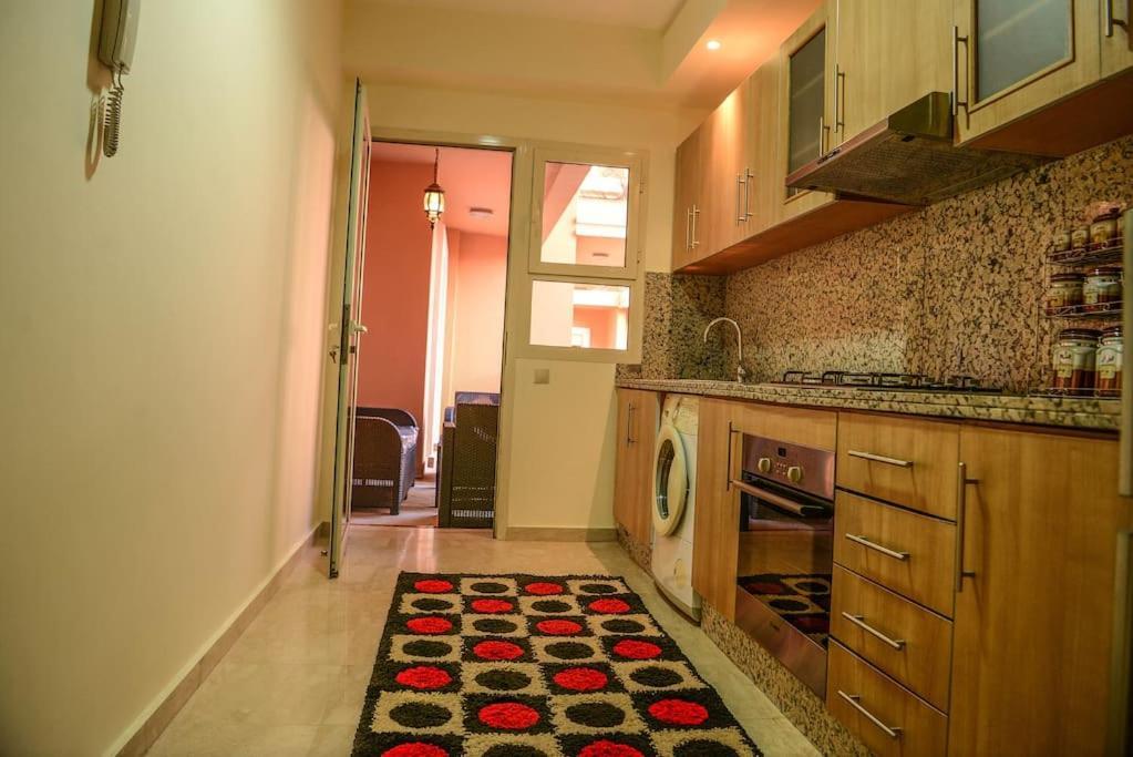 Beautiful, Great Equipped 122 M Holiday Apartment Near Majorelle Garden And Gueliz With Pool Views And A Large Balcony And Terrace มาร์ราเกช ภายนอก รูปภาพ