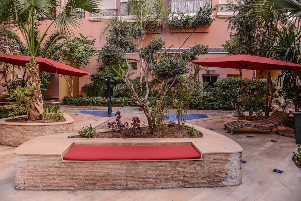Beautiful, Great Equipped 122 M Holiday Apartment Near Majorelle Garden And Gueliz With Pool Views And A Large Balcony And Terrace มาร์ราเกช ภายนอก รูปภาพ