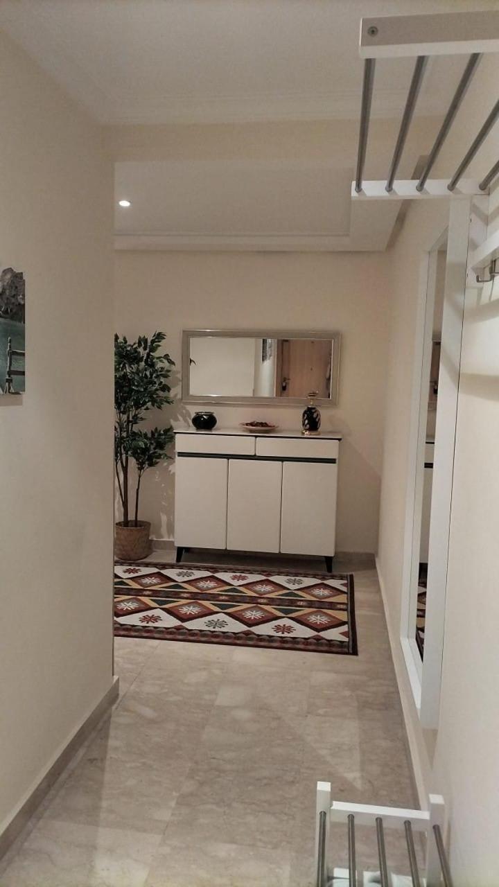 Beautiful, Great Equipped 122 M Holiday Apartment Near Majorelle Garden And Gueliz With Pool Views And A Large Balcony And Terrace มาร์ราเกช ภายนอก รูปภาพ