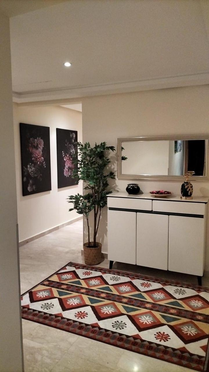 Beautiful, Great Equipped 122 M Holiday Apartment Near Majorelle Garden And Gueliz With Pool Views And A Large Balcony And Terrace มาร์ราเกช ภายนอก รูปภาพ