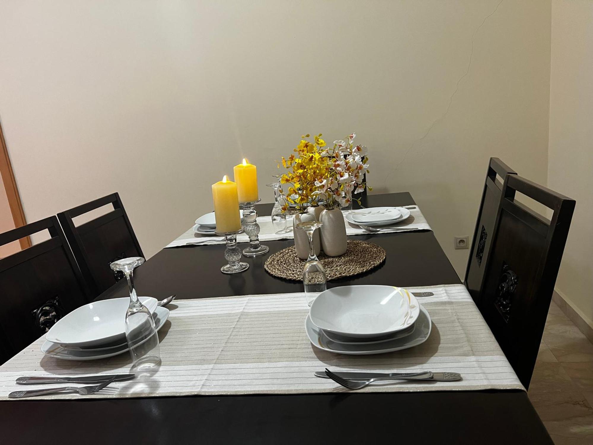Beautiful, Great Equipped 122 M Holiday Apartment Near Majorelle Garden And Gueliz With Pool Views And A Large Balcony And Terrace มาร์ราเกช ภายนอก รูปภาพ
