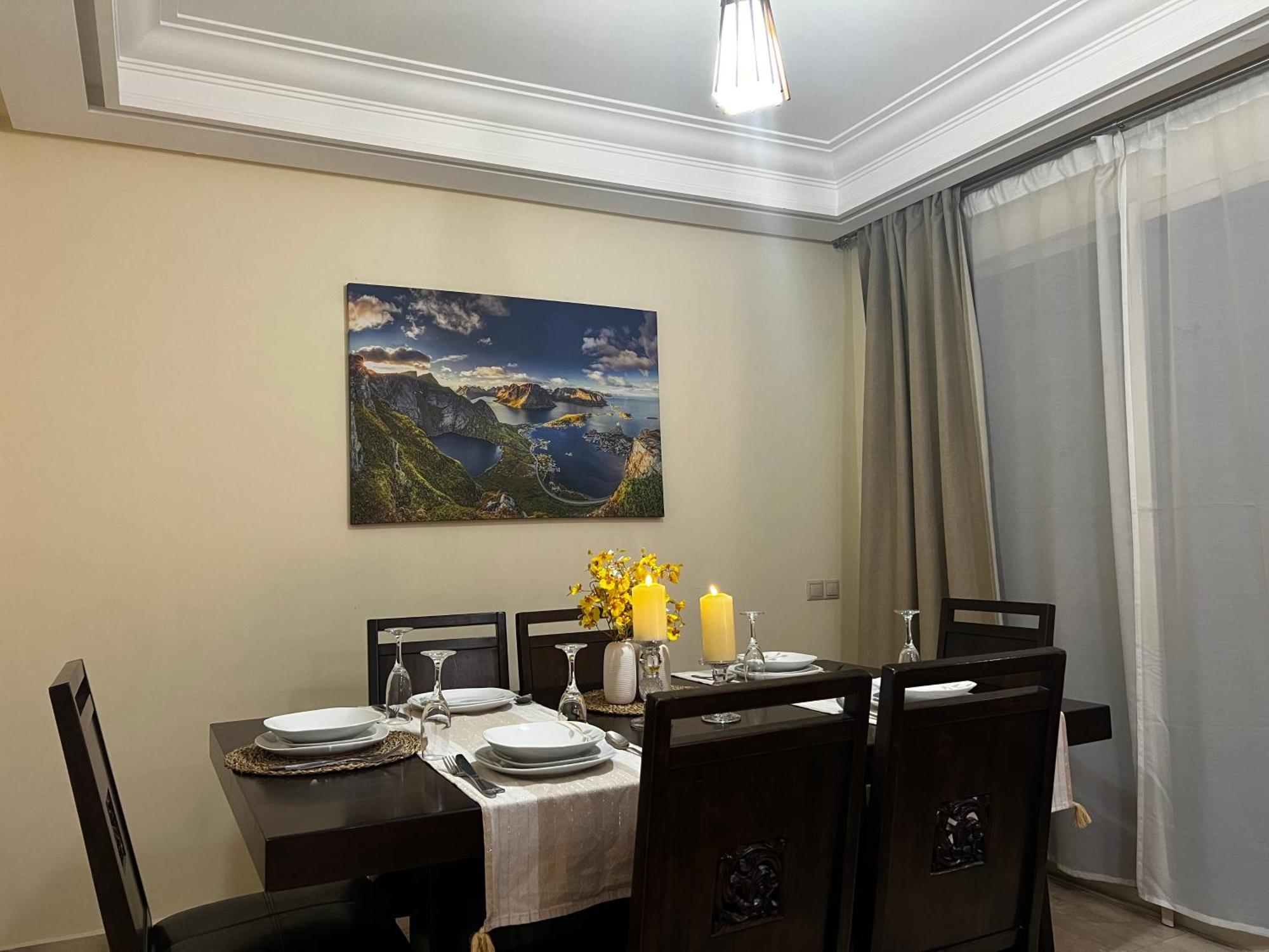 Beautiful, Great Equipped 122 M Holiday Apartment Near Majorelle Garden And Gueliz With Pool Views And A Large Balcony And Terrace มาร์ราเกช ภายนอก รูปภาพ