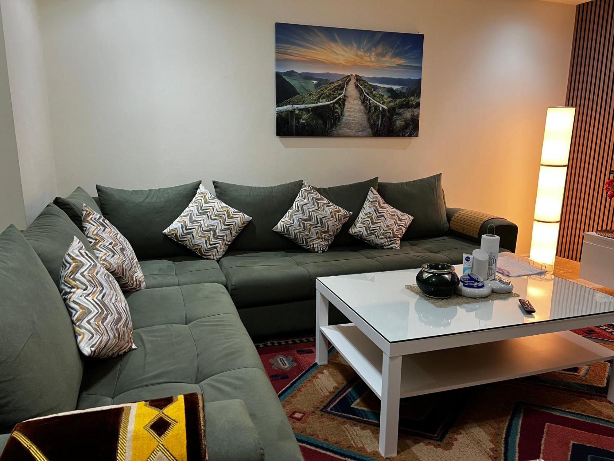 Beautiful, Great Equipped 122 M Holiday Apartment Near Majorelle Garden And Gueliz With Pool Views And A Large Balcony And Terrace มาร์ราเกช ภายนอก รูปภาพ